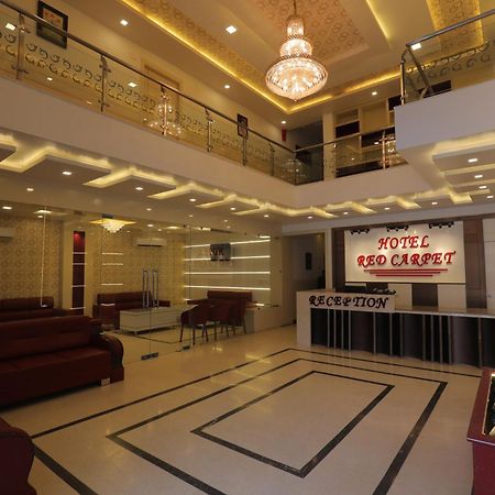 Hotel Red Carpet Tājganj Εξωτερικό φωτογραφία