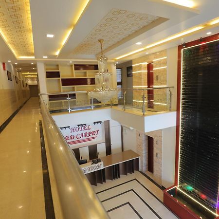 Hotel Red Carpet Tājganj Εξωτερικό φωτογραφία