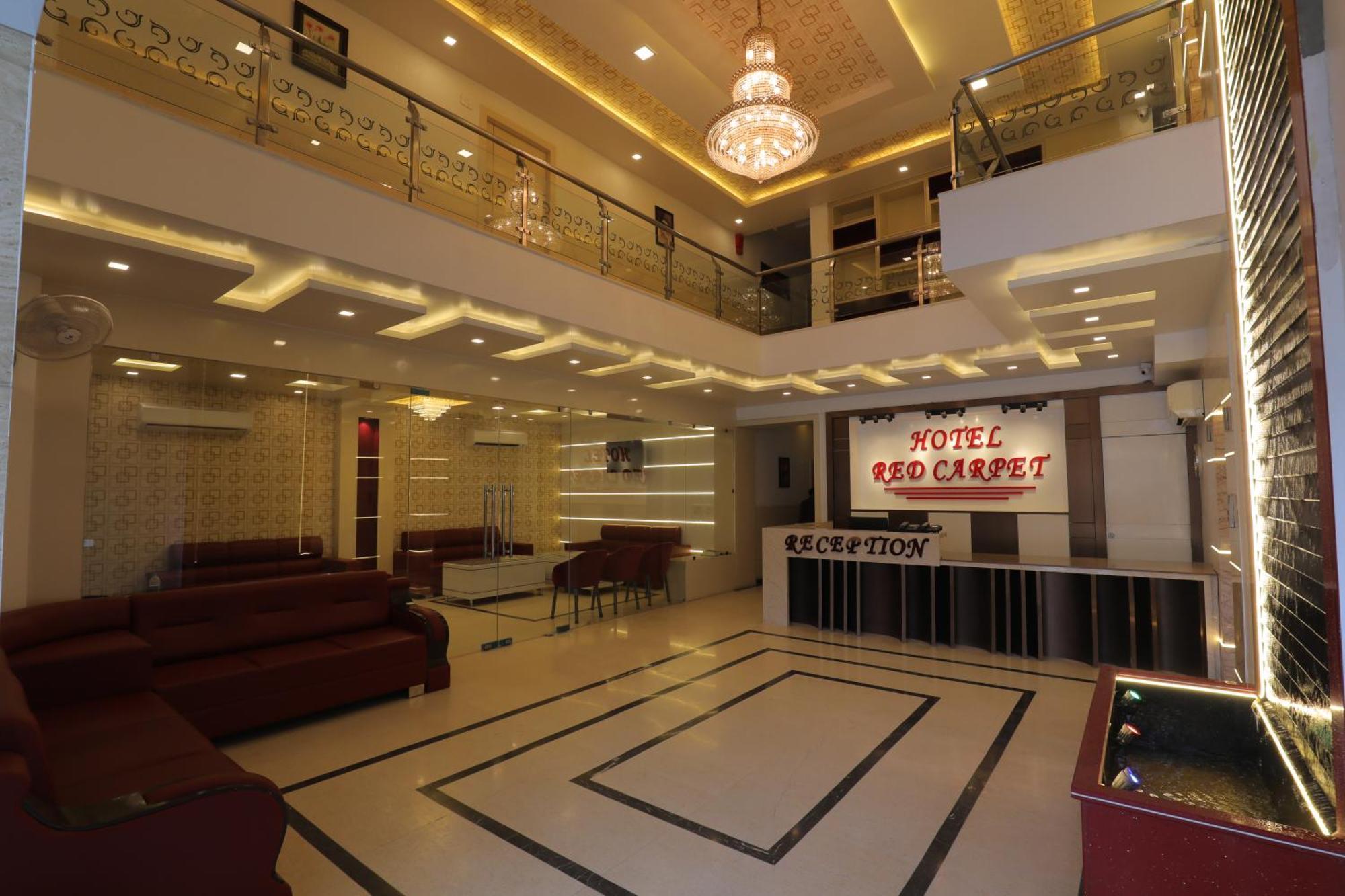 Hotel Red Carpet Tājganj Εξωτερικό φωτογραφία