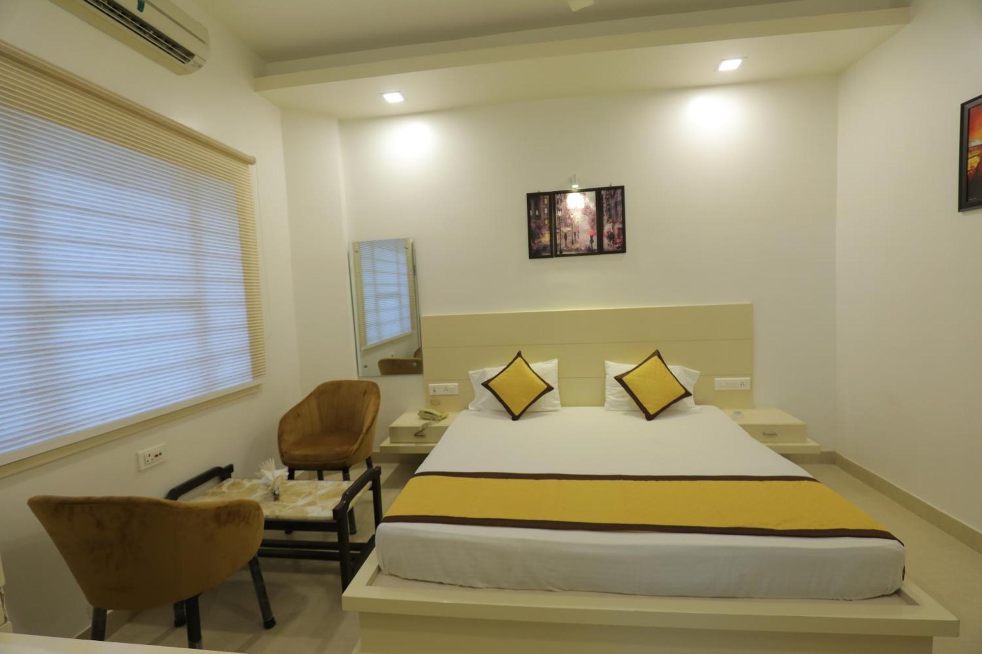 Hotel Red Carpet Tājganj Εξωτερικό φωτογραφία